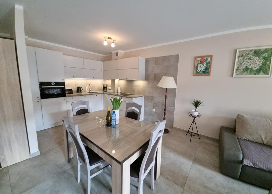 Apartament Ster-Przestronny ミエンジズドロイェ エクステリア 写真
